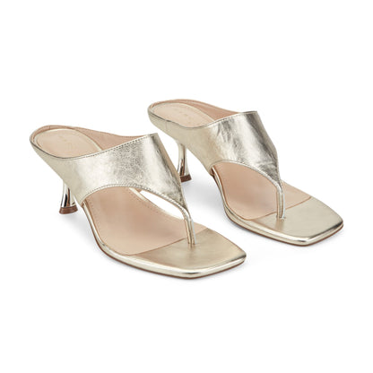 Marc Fisher Adia Leather Thong Sandal - Platino Leather